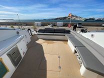 best yacht sales deals Sunseeker Predator 72