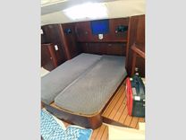 Buy a 40' Beneteau 1999 Center Cockpit 1999 at Shestakov Yacht Sales