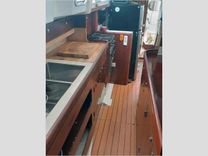 Buy a 40' Beneteau 1999 Center Cockpit - Beneteau at Shestakov Yacht Sales