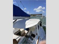 Buy a yacht 40' Beneteau 1999 Center Cockpit 40
