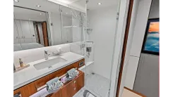 Buy a yacht GENESIS 90