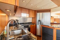 2008 SUNSEEKER MANHATTAN 70 Manhattan 70 yacht sale