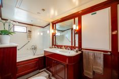 Продажа яхты SEA LIION 124