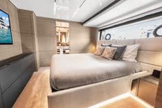 the best price on NAVETTA 42 137
