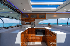 Купить яхту Bald Eagle - Riviera в Shestakov Yacht Sales