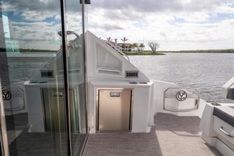 DUKE - Cruisers Yachts