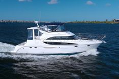 Vectors to Paradise 459 Motoryacht price