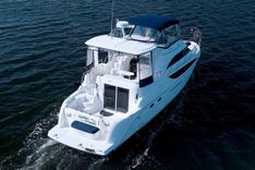 Vectors to Paradise - Meridian yacht sale