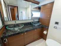 Buy a yacht Sub-Par - Ocean Alexander