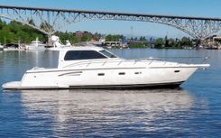 Buy a yacht La Dulce Vida 5200 Tiara Sovran Salon
