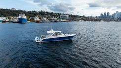 Buy a yacht Flueid Drive - Tiara