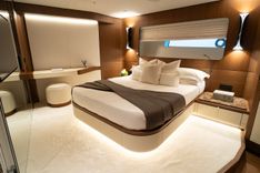 Купить яхту EXTRA X90 FAST - EXTRA YACHTS в Shestakov Yacht Sales