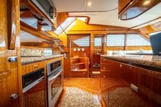 WHILEAWAY III 630 Pilothouse