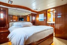 WHILEAWAY III - HAMPTON YACHTS yacht sale