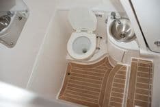 Buy a yacht OZ - INTREPID POWERBOATS INC