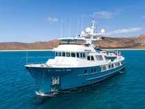 best yacht sales deals Huracan - Delta