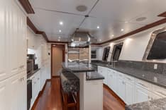 the best price on Huracan Expedition