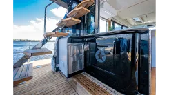 Лучшая цена на MONARCH 52 Fly