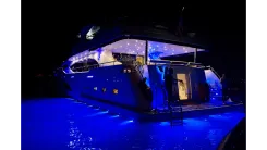 Y Raised Pilothouse