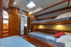 Продажа яхты ROAD TAKEN 2003