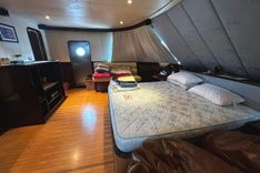 La Mer 91 yacht sale