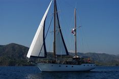 the best price on 19 M Motorsailor