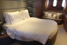 Лучшая цена на Azimut 98 Leonardo 2004