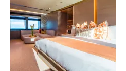 Продажа яхты VIVACE 102