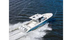 the best price on PURSUIT S 378 SPORT 37