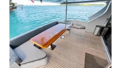 Buy a yacht Knot Woke Flybridge