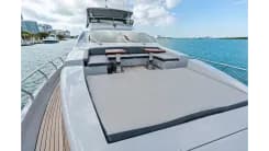 Buy a yacht Knot Woke