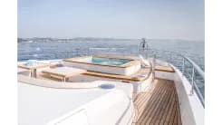 100 TERRACE - Majesty Yachts yacht sale