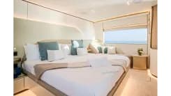 100 TERRACE - Majesty Yachts price