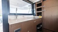 Buy a yacht F4.9 - PRESTIGE