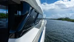 Buy a yacht F4.9 - PRESTIGE