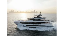 the best price on MAJESTY 112