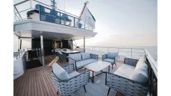 Buy a MAJESTY 112 - Majesty Yachts at Shestakov Yacht Sales