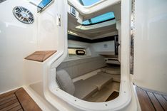 Купить яхту BLONDIE - SEA RAY в Shestakov Yacht Sales