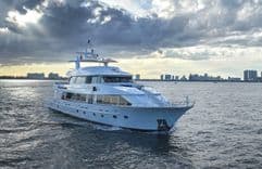 Buy a yacht FAVOR - Crescent Custom Yachts