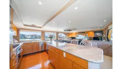 Buy a yacht Think B.I.G - WESTPORT