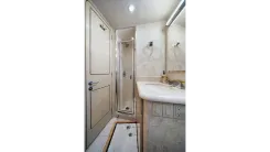 Think B.I.G 106 Raised Pilothouse