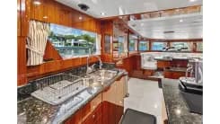 Купить яхту Aleniel 87 в Shestakov Yacht Sales