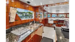 Buy a Aleniel 87' Motor Yacht at Shestakov Yacht Sales