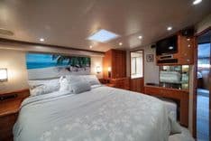 best yacht sales deals PRIME TIME 65 Enclosed Bridge