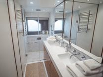 best yacht sales deals Sunseeker 76Y