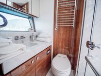 Buy a yacht Sunseeker 76Y