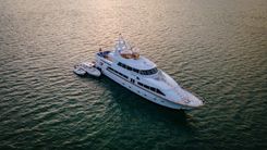 Купить яхту FAVOR - Crescent Custom Yachts в Shestakov Yacht Sales