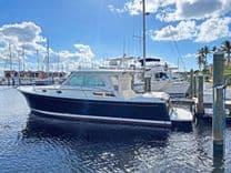 Buy a BELLA FAMIGLIA 32 at Shestakov Yacht Sales