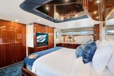 Tranquility IV - 94 ft Lazzara Motoryacht 2001 2001 price