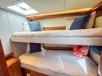 Buy a yacht Luna 53 Enclosed Bridge